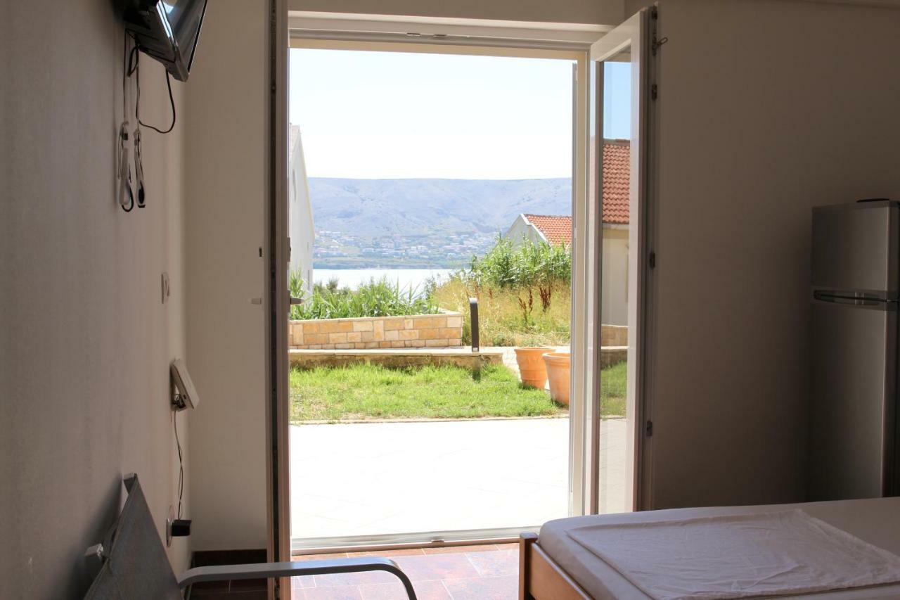 Apartmani Subasic Pag Town Exterior foto