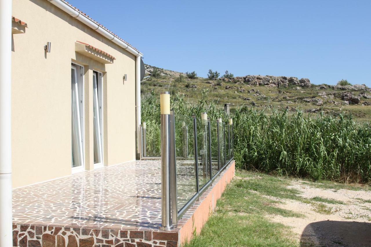 Apartmani Subasic Pag Town Exterior foto