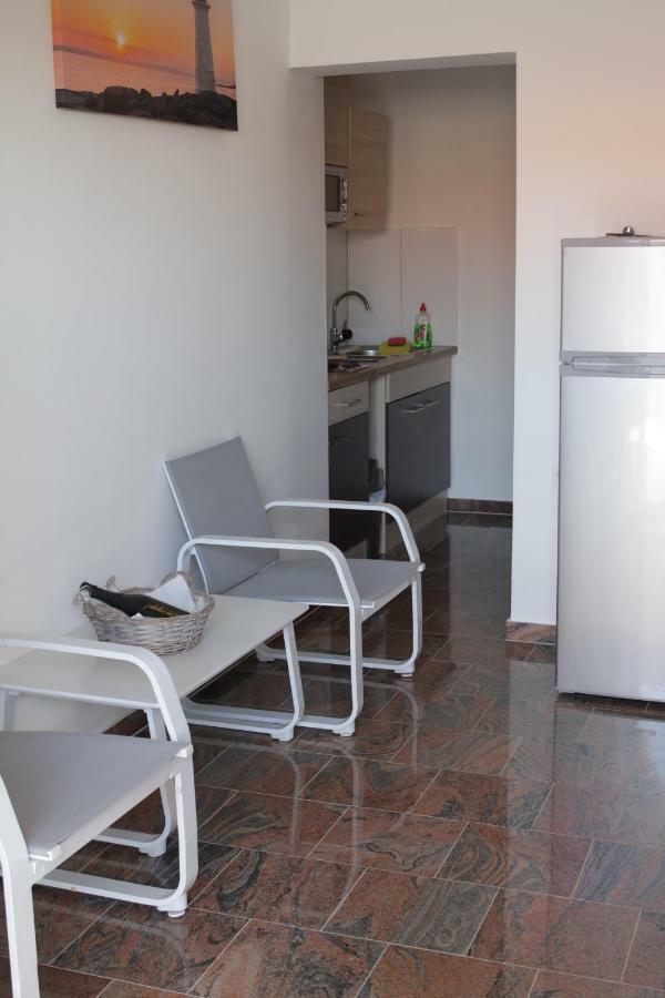 Apartmani Subasic Pag Town Exterior foto