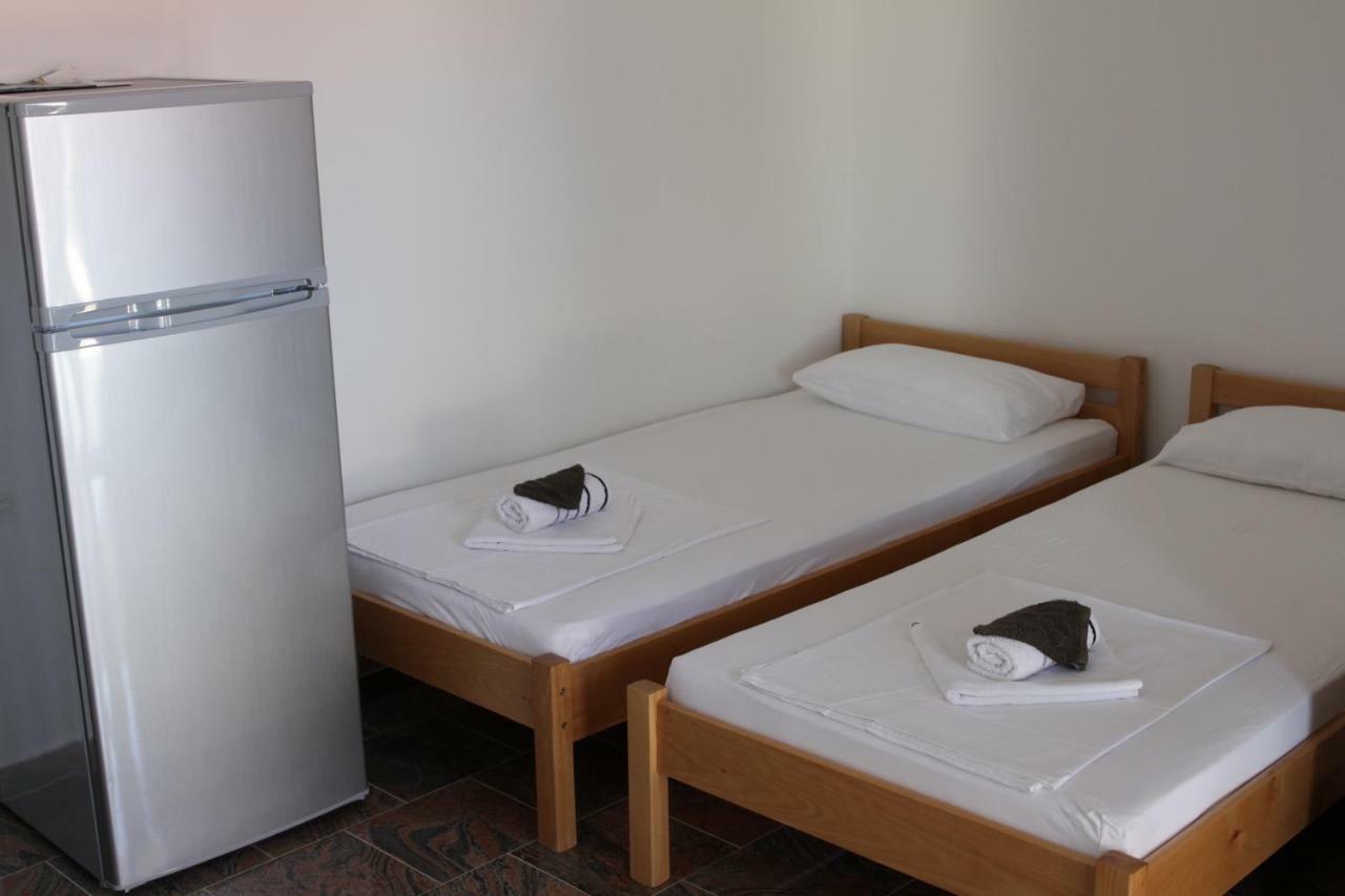 Apartmani Subasic Pag Town Exterior foto